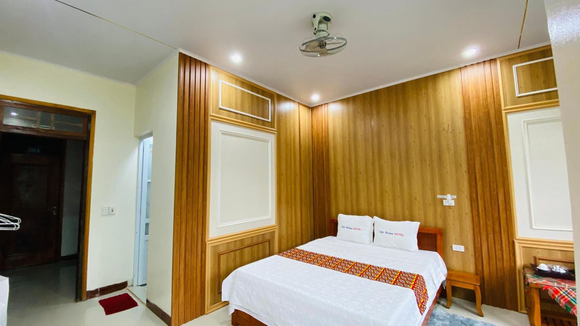 Viet Hoang Hotel Bao Lac Exterior photo